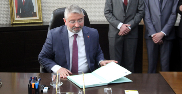 BAŞKAN MAAŞINI GIDA BANKASINA BAĞIŞLADI